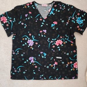 Cherokee scrub top. Medium